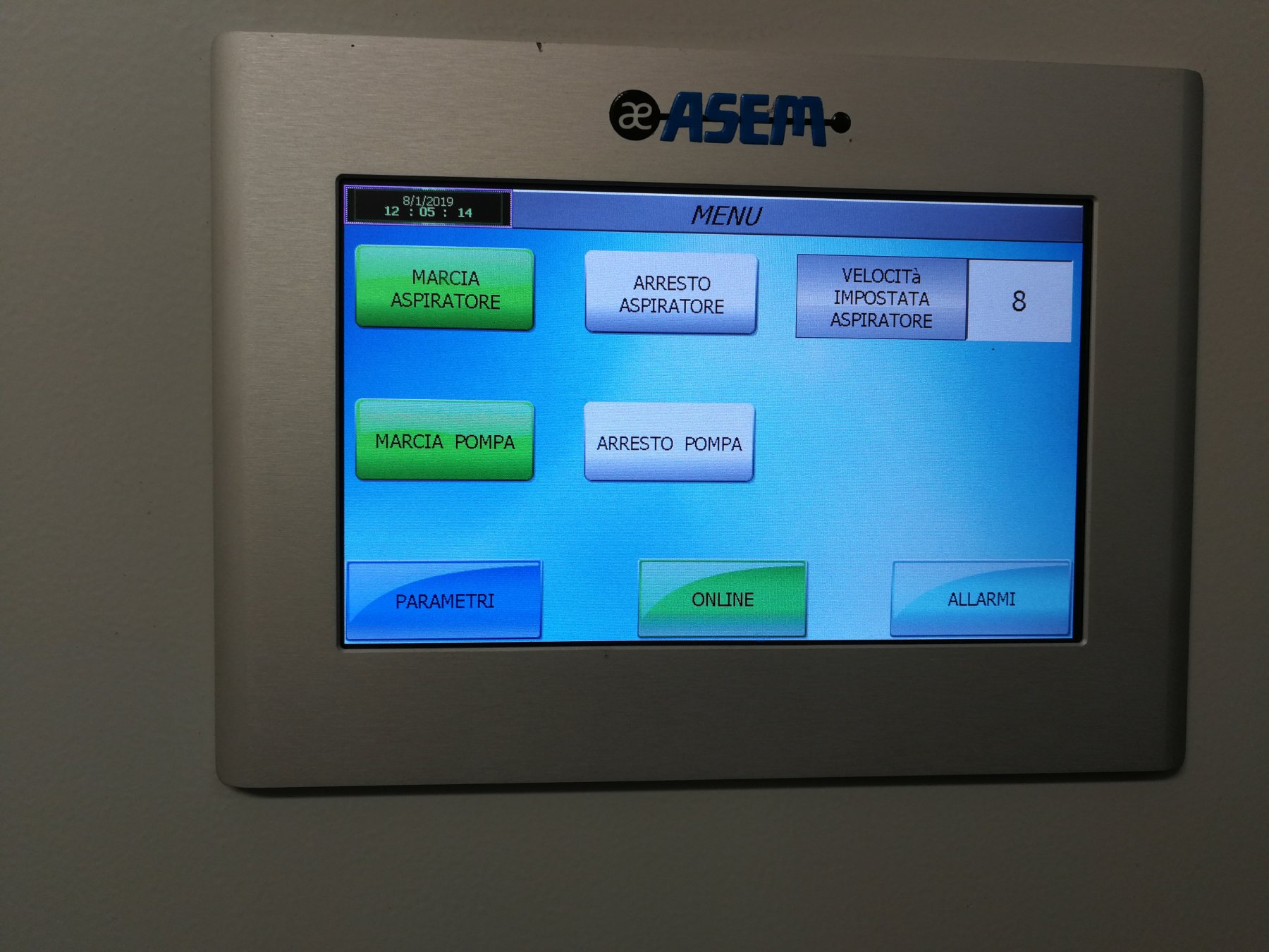 Touch screen di comando impianto aspirazione Pannello touch screen di comando dell’impianto di aspirazione del campo sportivo